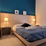 לינה וארוחת בוקר Ruma 4*